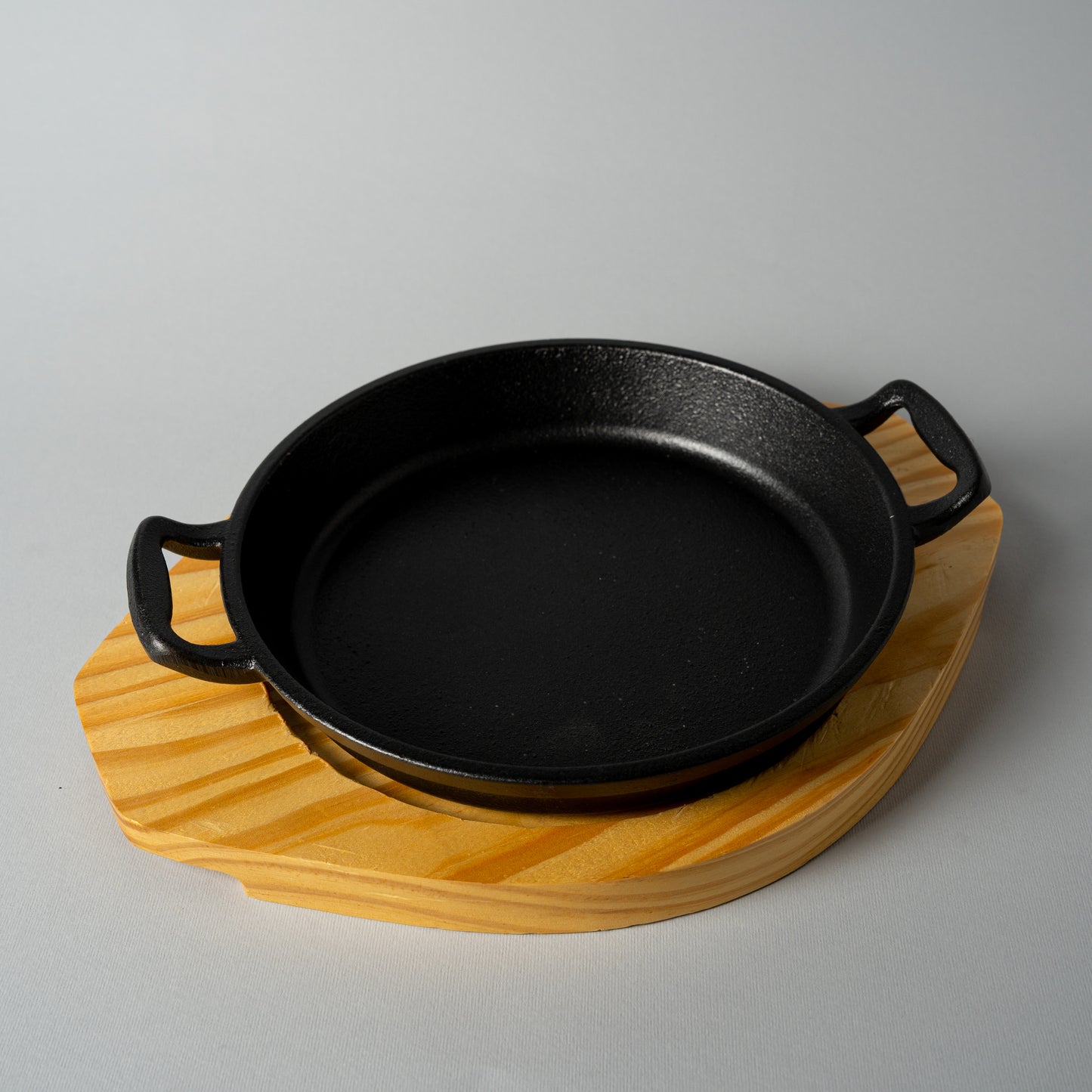 Cast Iron Pan With Wooden Base