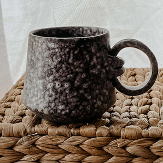 HANDMADE BELTED MUG-Spotted Gray